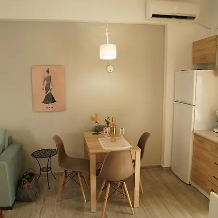 Apartment 2 Mins To Metro Athen
